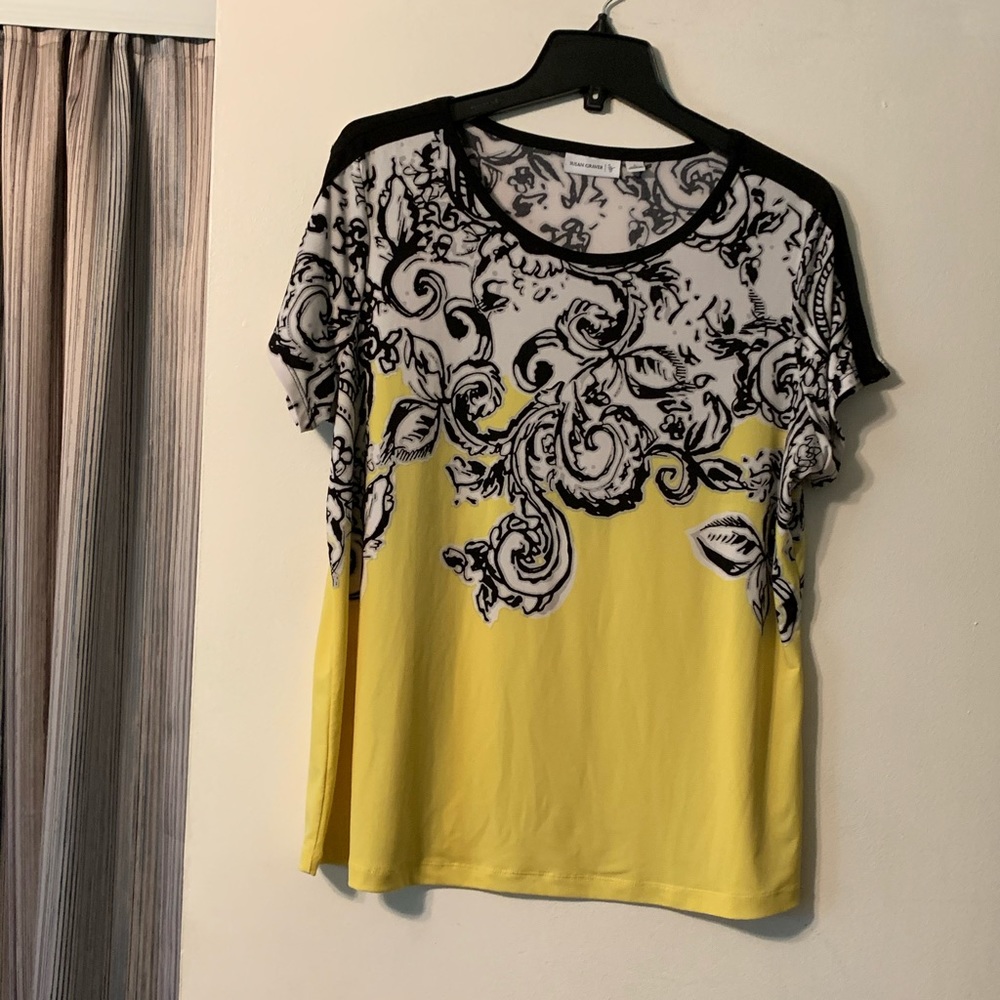 Short sleeve “liquid knit” top
